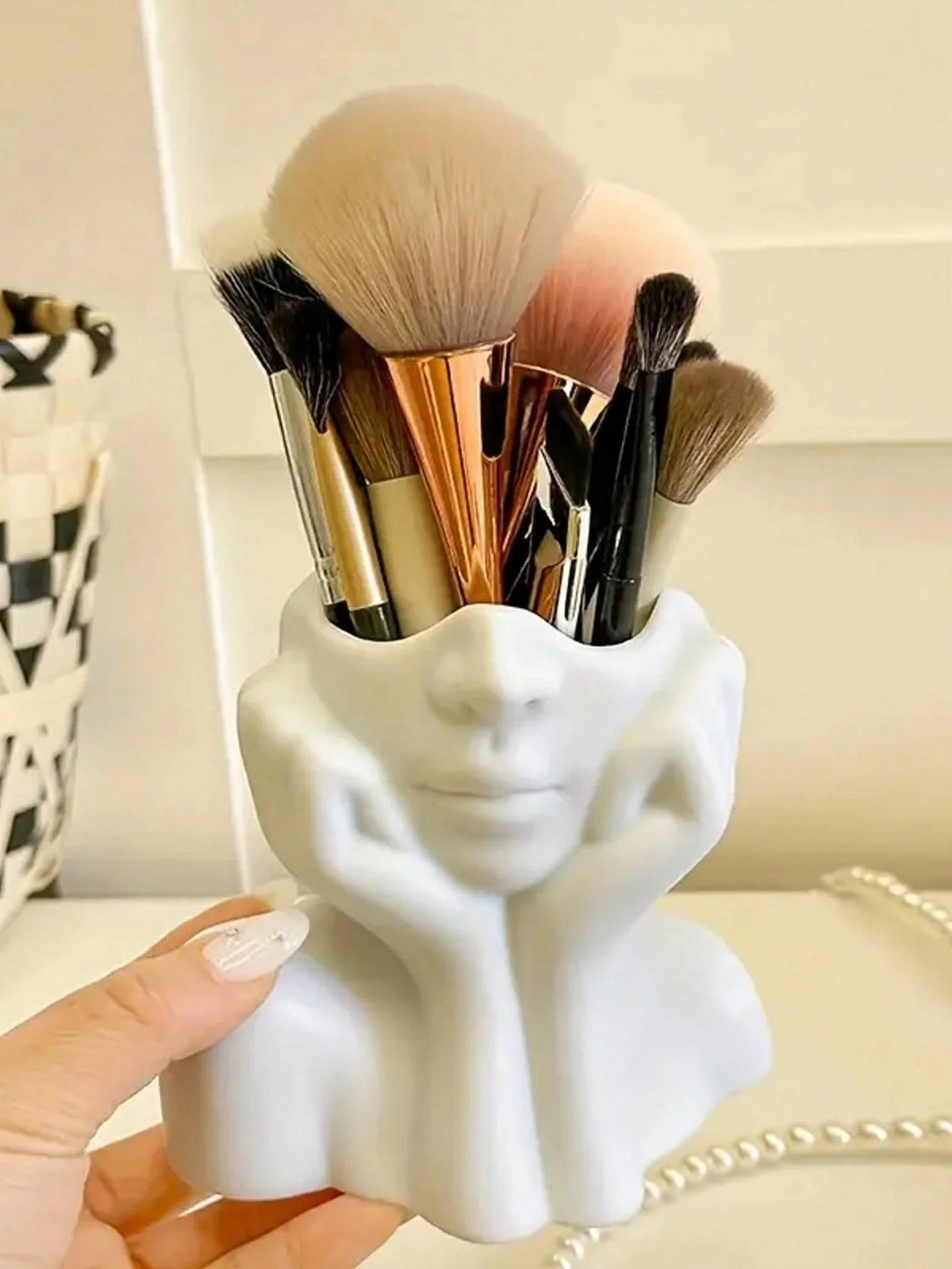 Makeup Brush Holder Human Face Art Vase for Home Organizer Plastic Material